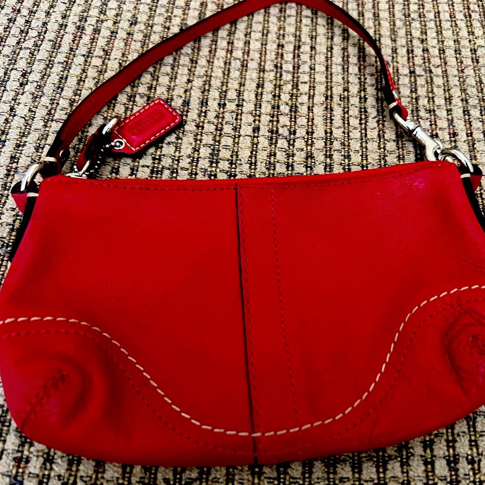 Red small shoulder bag/ clutch